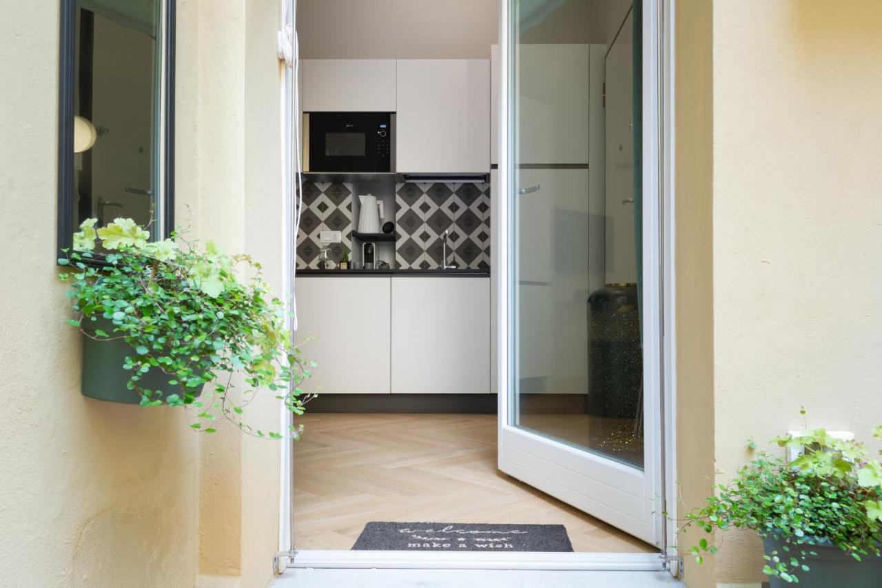 Sphera Bologna, Design Suite Under The Two Towers Bolonha Exterior foto