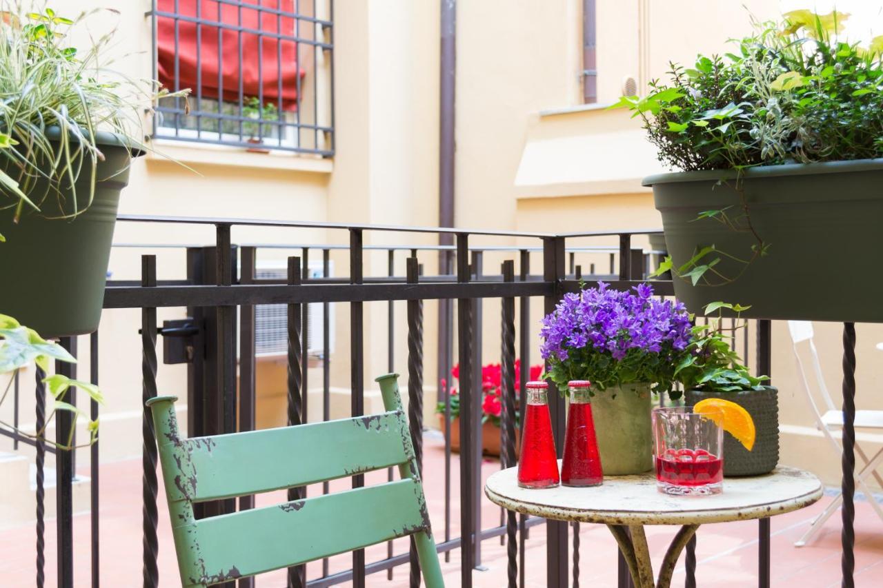 Sphera Bologna, Design Suite Under The Two Towers Bolonha Exterior foto